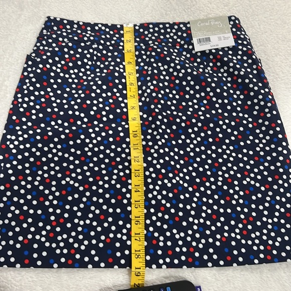 Coral Bay skort,Navy blue w/dots, women’s size S, elastic waist,stretch fabric - Picture 3 of 7